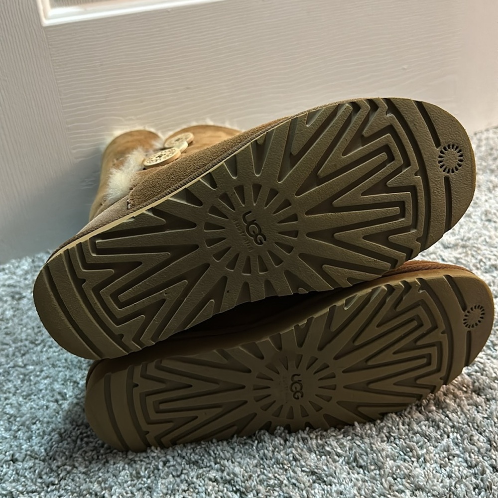 Ugg Bailey Triple Button Boot - image 5